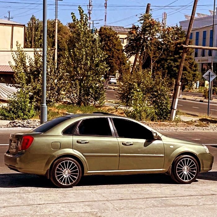 LASETTI 1.8 2005