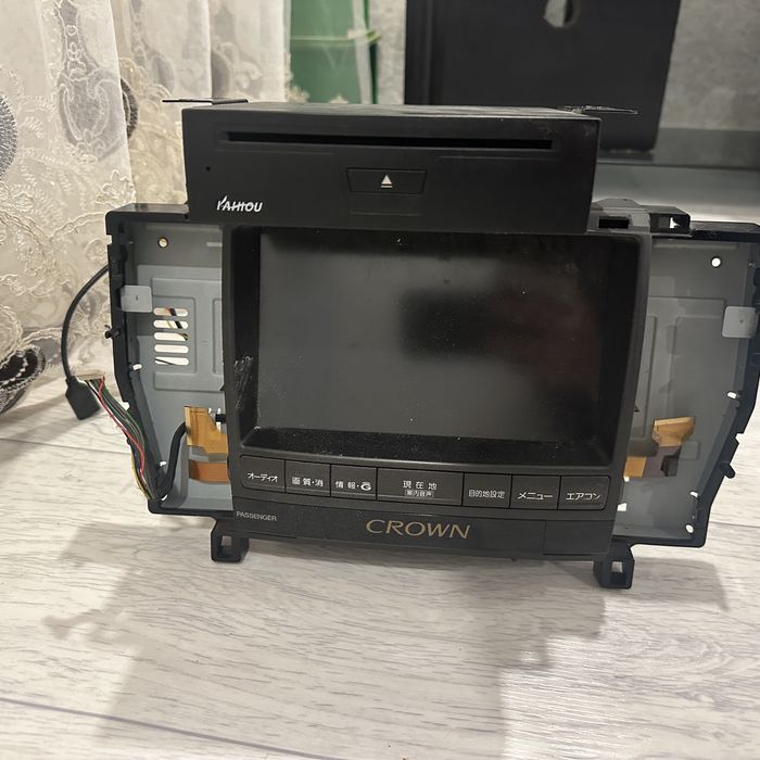 Монитор тойота краун атлет