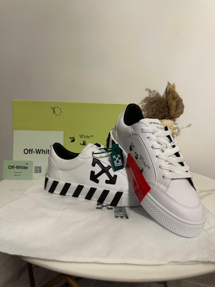 Off White New Low Vulcanized Sneakers