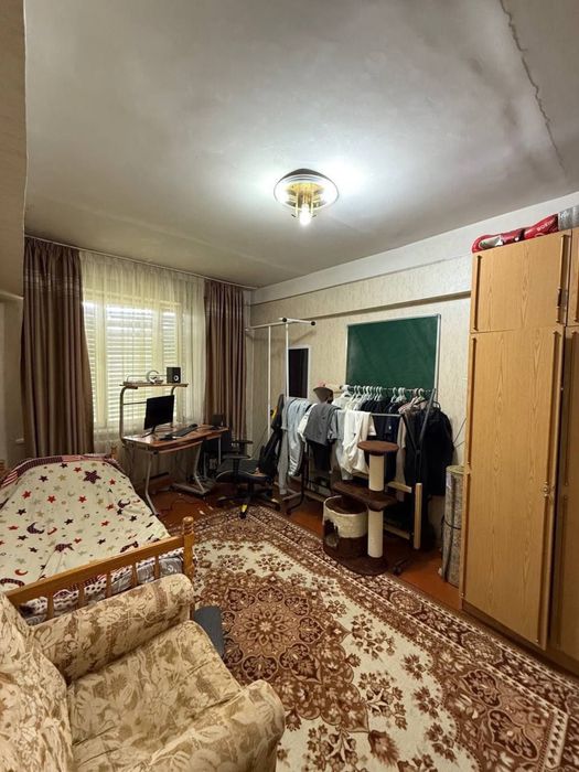 Продается квартира на Юнус Абаде 4 квартал 4/4/4 кирпич