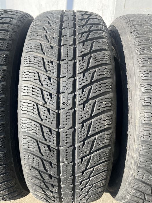 4 бр. зимни гуми 235/65/17 Nokian SUV 5,5-6 mm DOT 2316