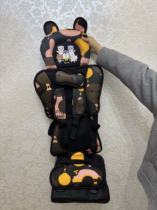 Детское автомобильное сиденье