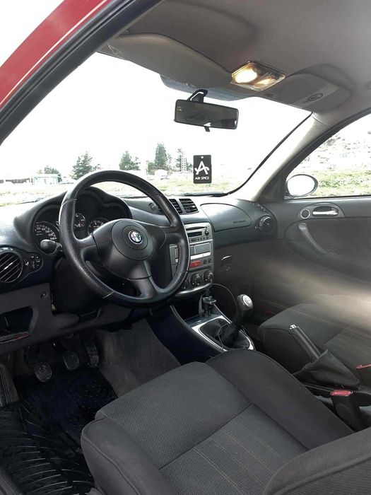 Alfa Romeo 147 1.6L Twin Spark