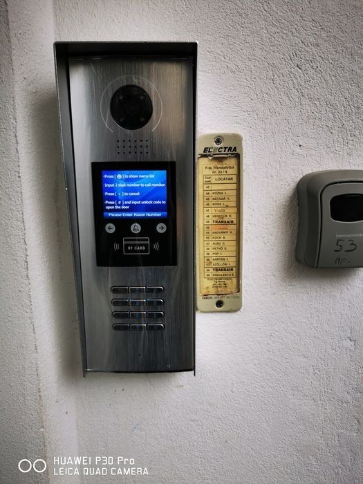 Instalare camere supraveghere, interfoane blocuri, iluminat cu senzori