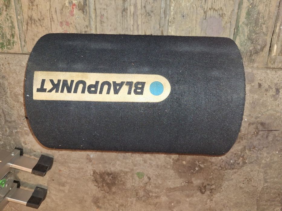 Продавам бас туба 12 блаупунк