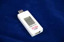 USB (тип А) измервател за ток и напрежение UNI-T, нов, немски,
