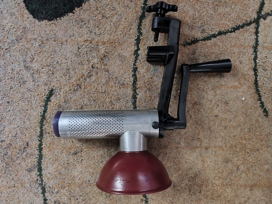 Mașină de tocat rosii