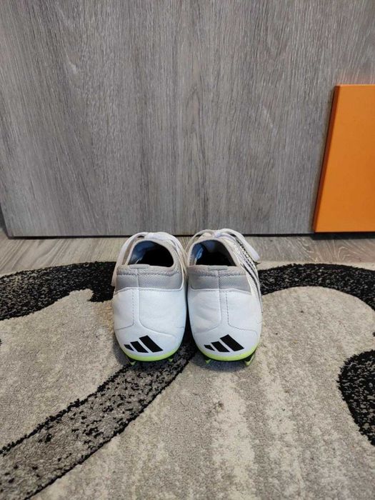 Adidași cu crampoane/38 ADIDAS