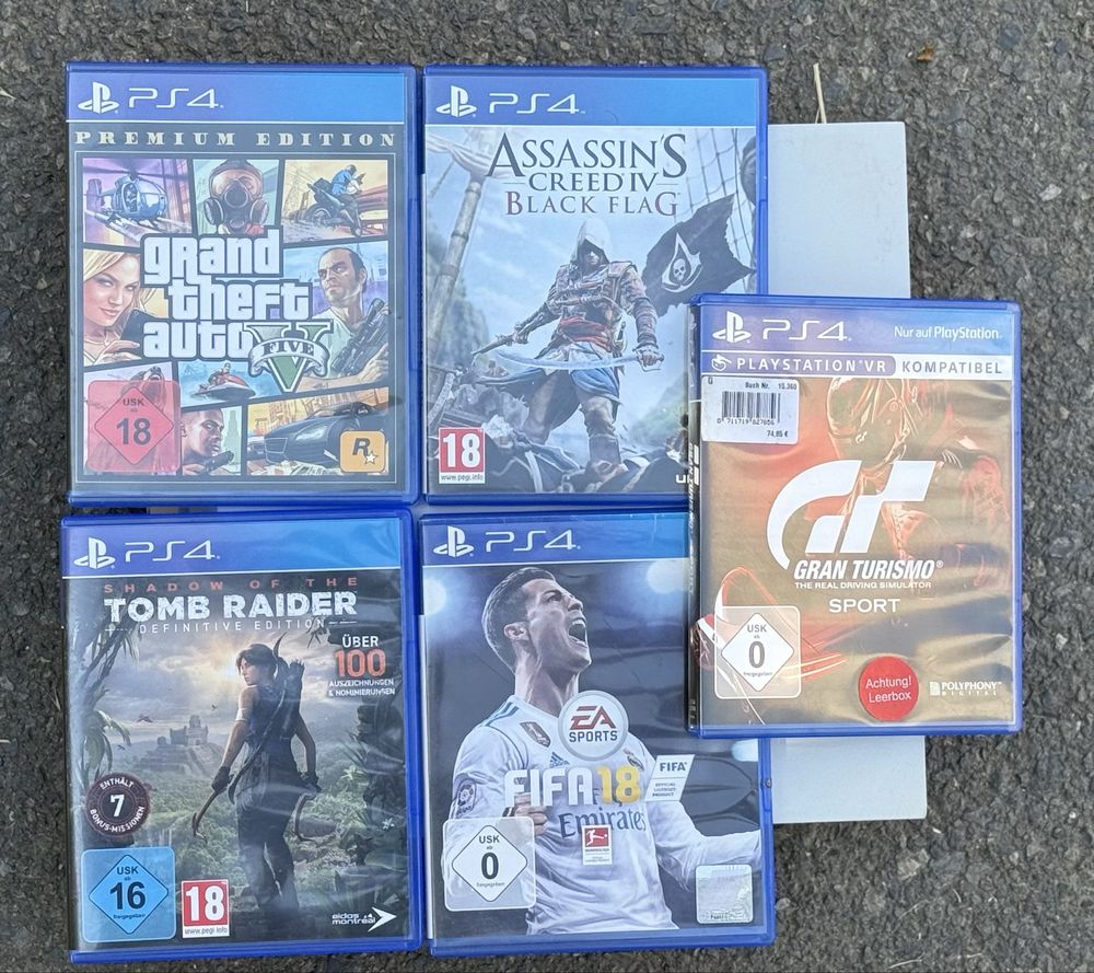 Конзола Sony Playstation 4, 500GB, Бяла