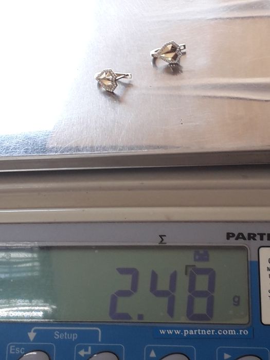 Cercei din aur de 14k cu pietre semiprețioase albe !