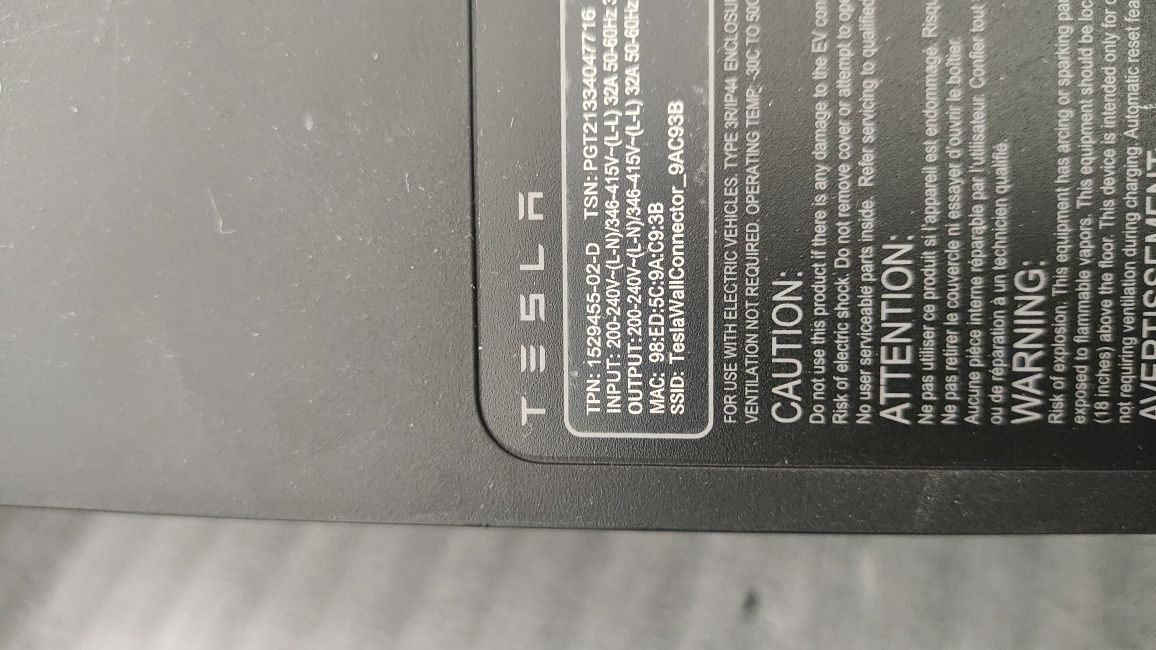 Зарядна станция Tesla Wall Connector Gen 3