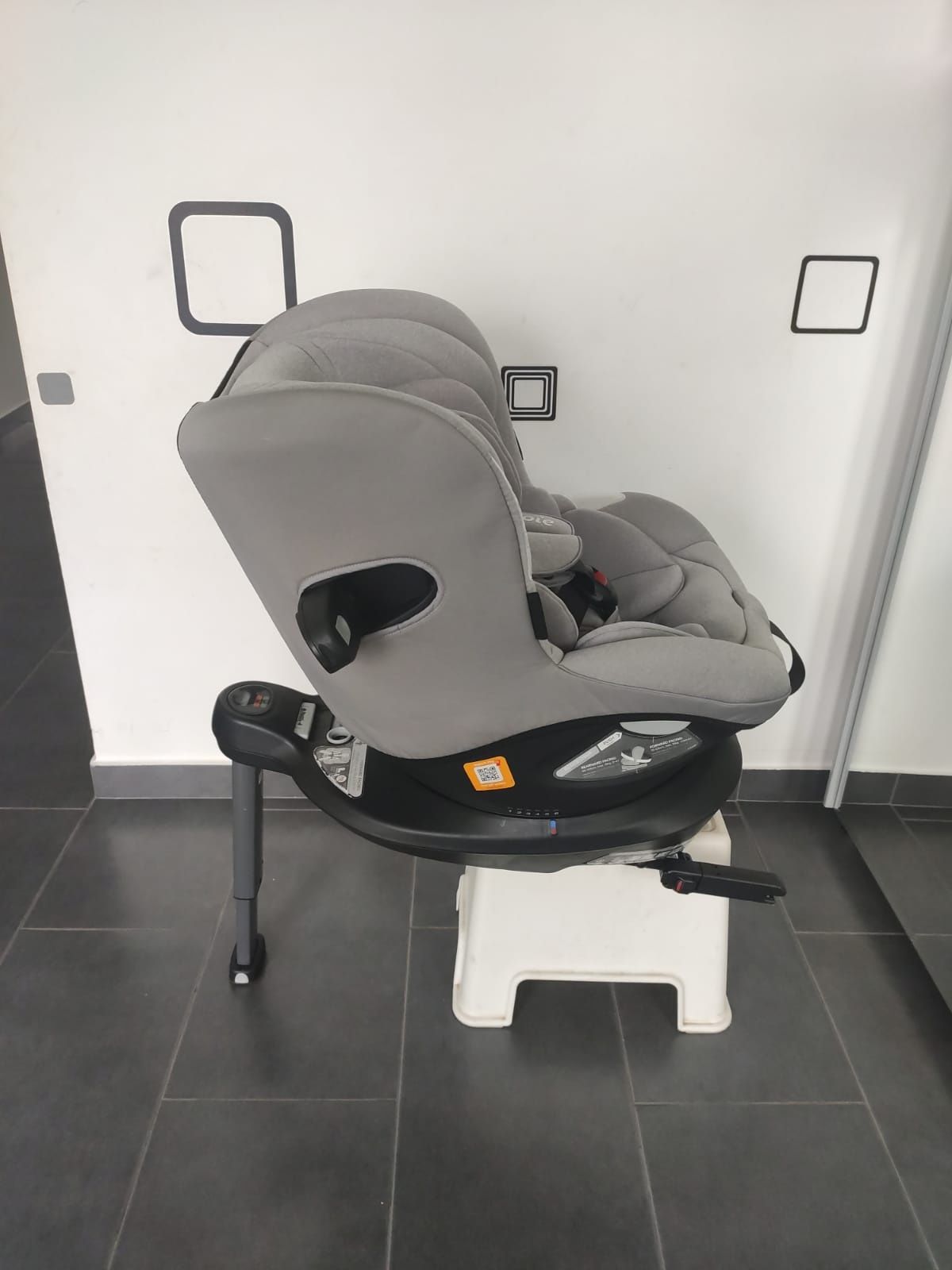 Scaun auto Joie i-spin i-size Rotativ 360 grade cu isofix pt 0-18 kg