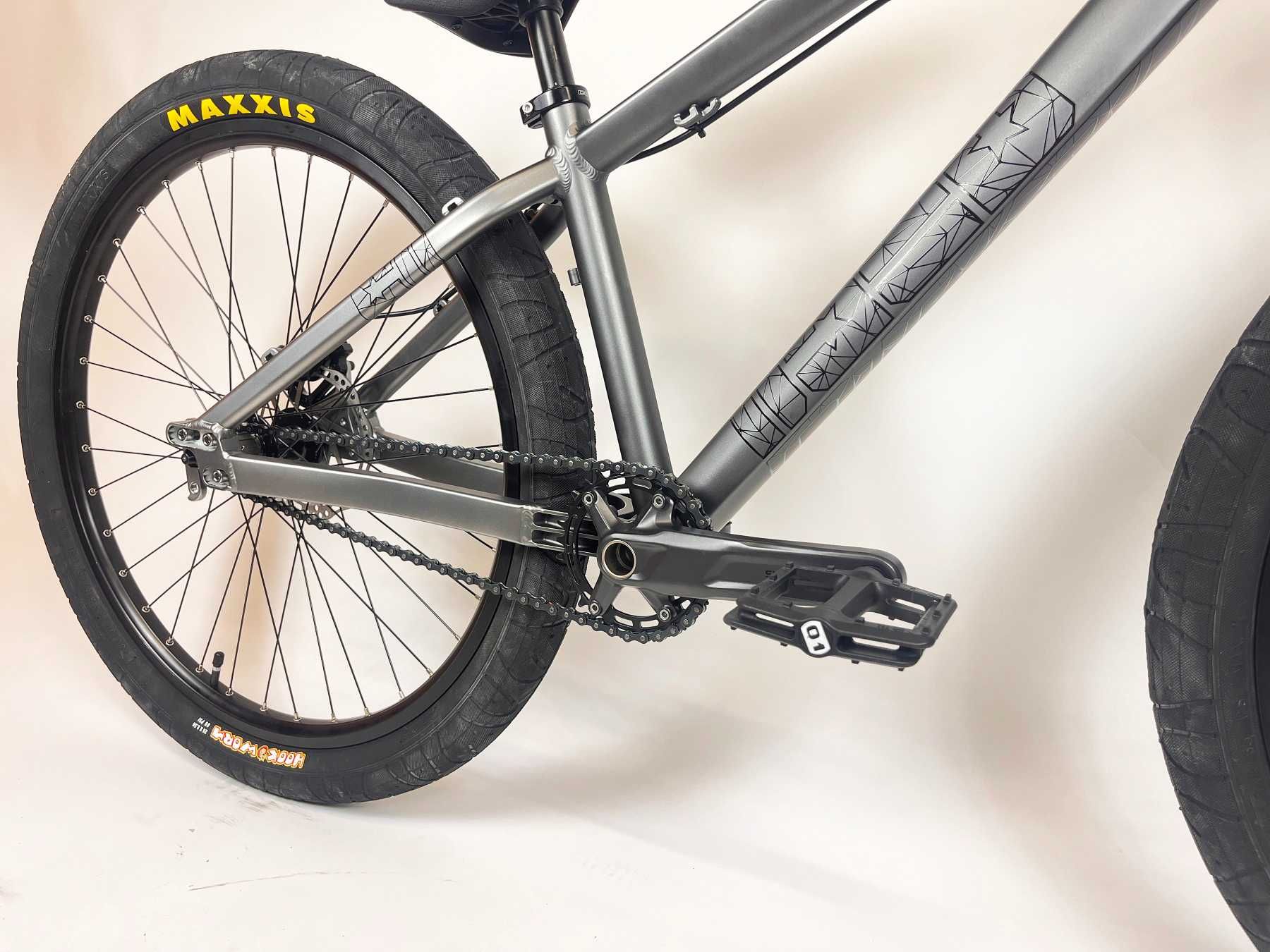 НОВИ цяло колело DRAG C2 ROCKSHOX XC30 dirt jump дърт DJ колело