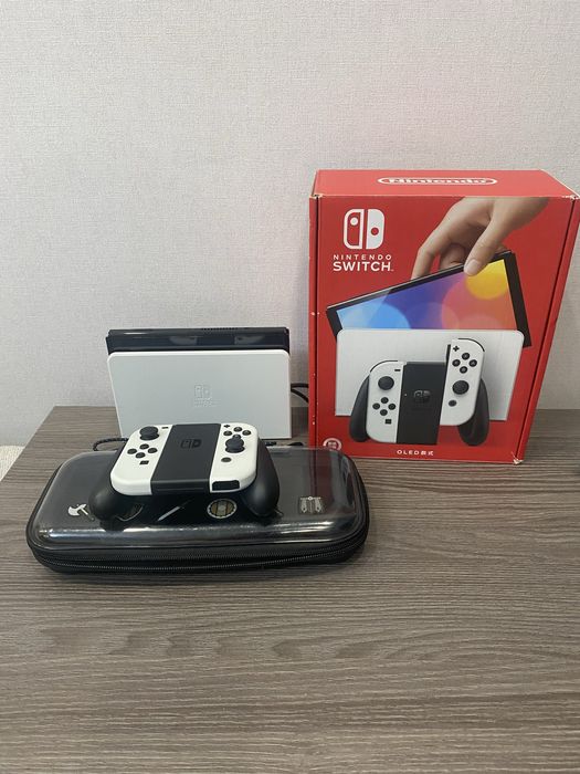 Продам nintendo switch oled