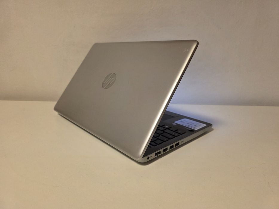 Laptop HP i3 gen8 ssd 15.6 TOUCHSCREEN Windows 11 GARANTIE