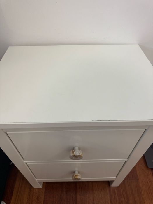 2 comode crem IKEA de vânzare