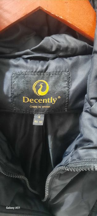 Продам женскую зимнюю куртку