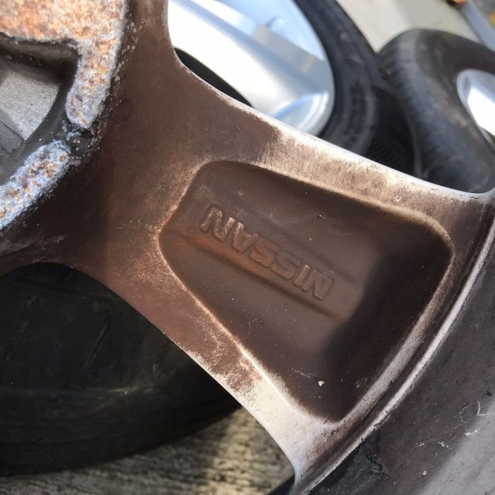 Jante originale Nissan R17 5x114.3 anvelope