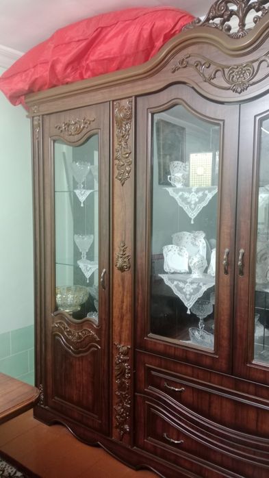 Mebel sotiladi xolati zor