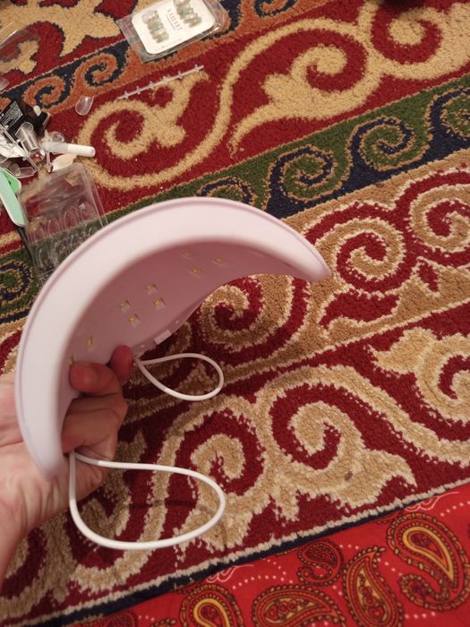 Маникюрный лампа