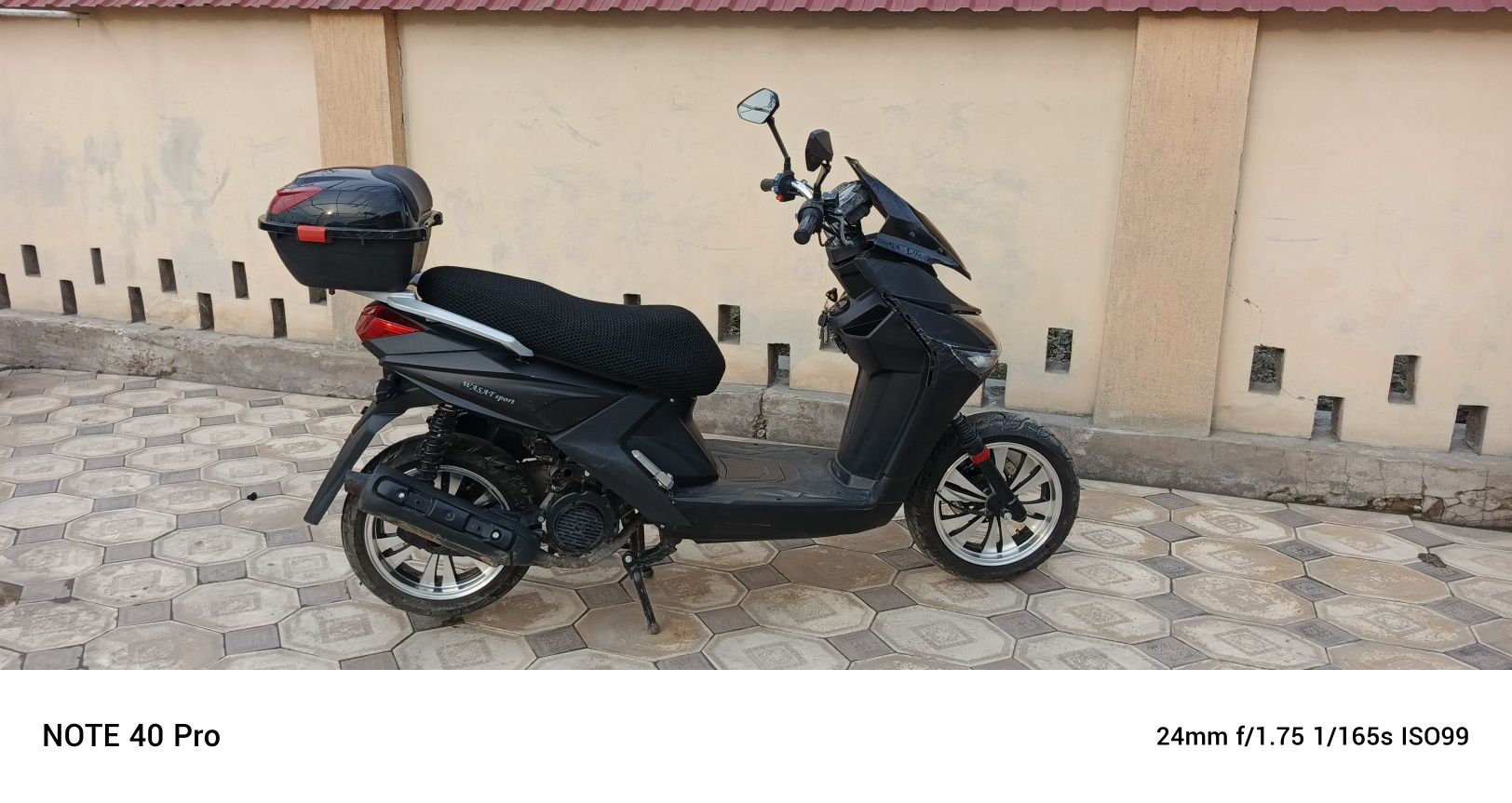 Продам Скутер  150 куб