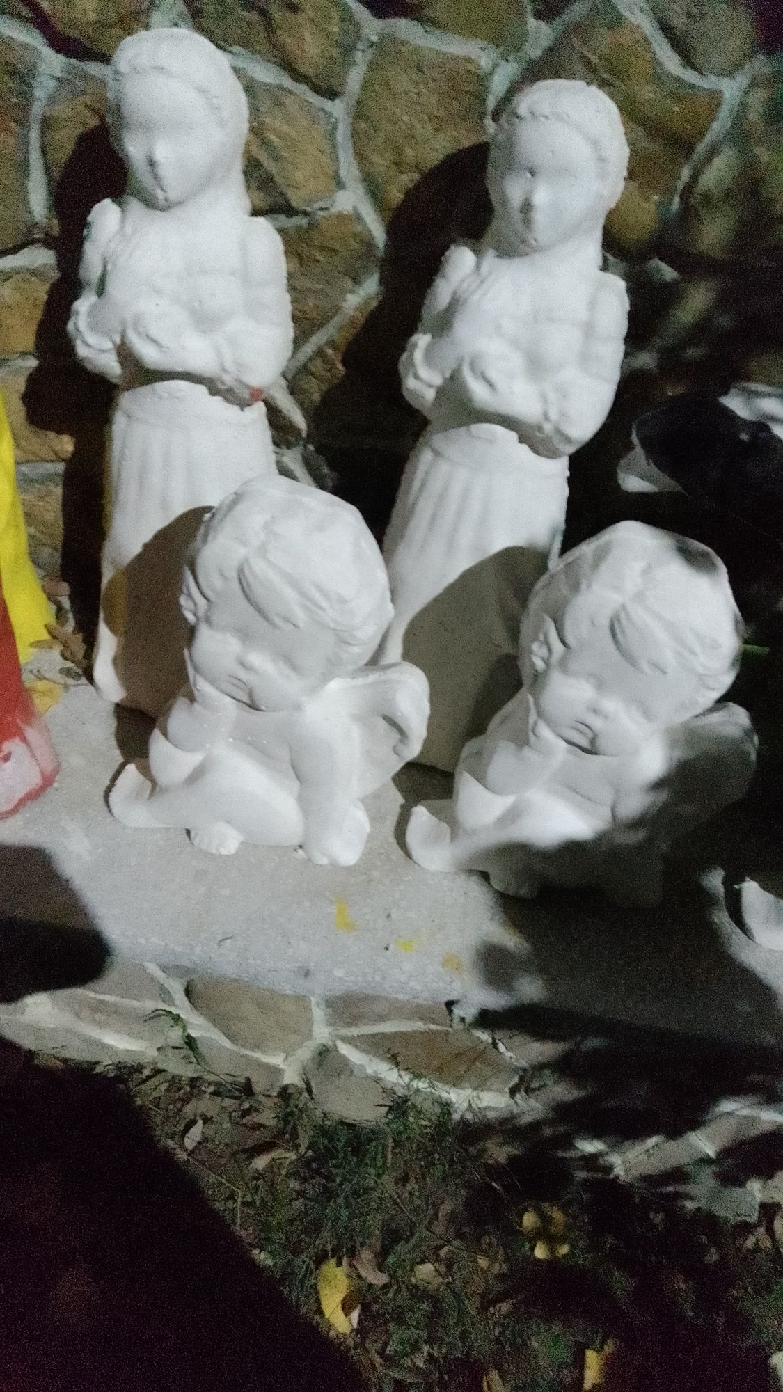Îngerași de vanzare