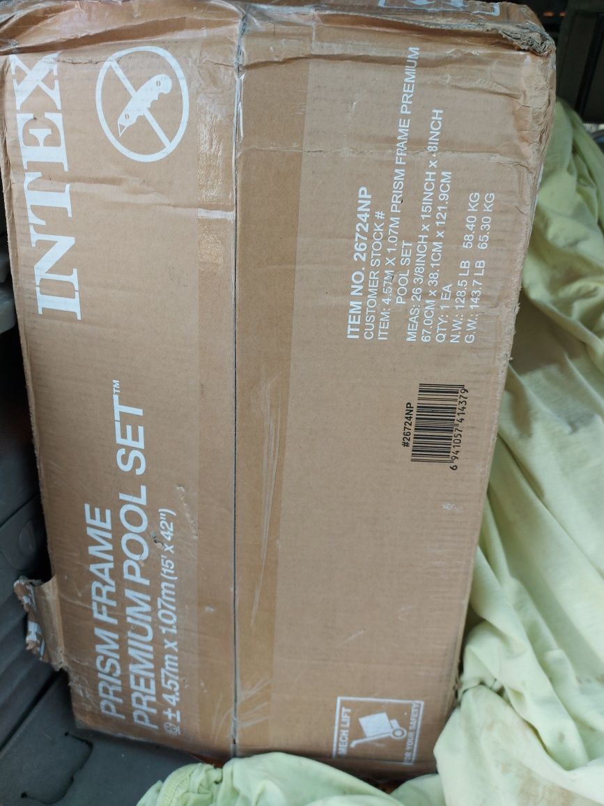 Продавам нов басейн Intex Prism Frame 457x107см