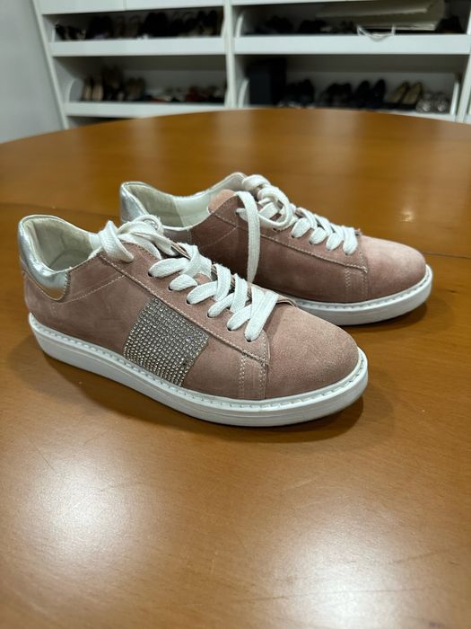 Классные удобные замшевые кроссы