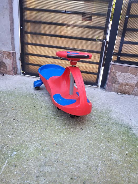 Masinuta interactiva