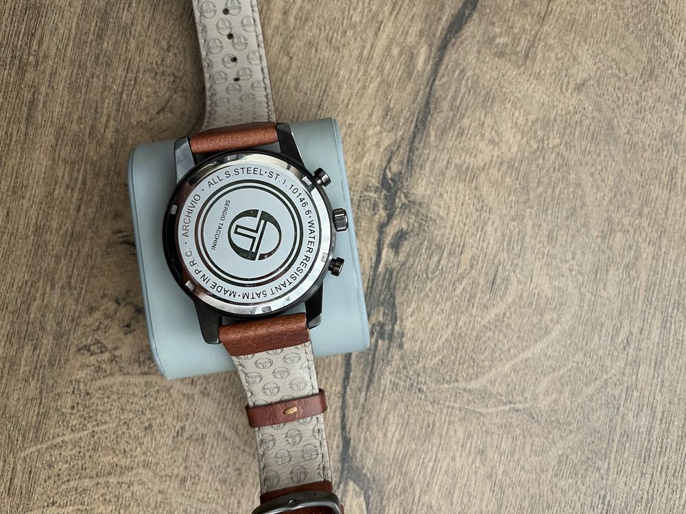 Часовник Sergio Tacchini