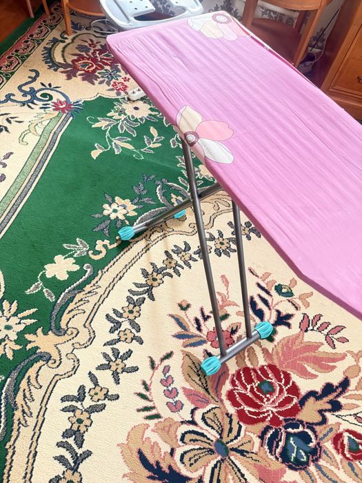 Продам гладильная доска бу с разетки внизу