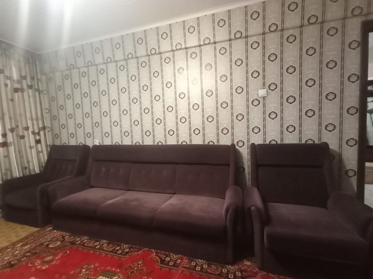 Срочно продам диван с 2 кресламии