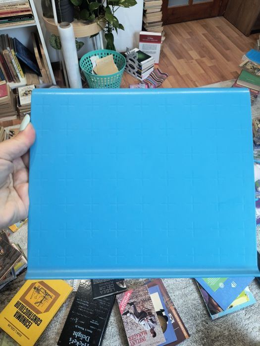 Suporturi de tablete, telefoane, telecomenzi etc . Suporturi Ikea