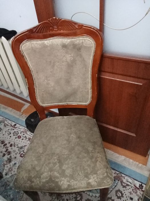 Продам стулья  в хорошем состояний