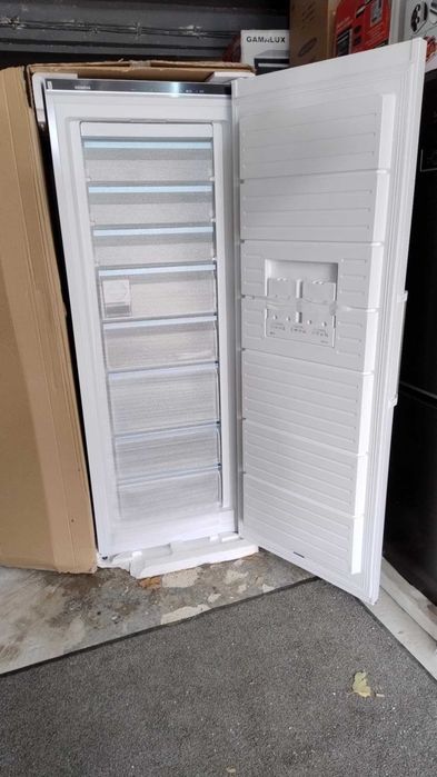 Чисто нов Вертикален Фризер Siemens-Сименс 366 л No Frost FreshSense