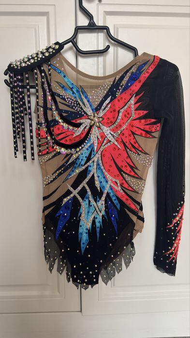 Продаю купальник для художественной гимнастики