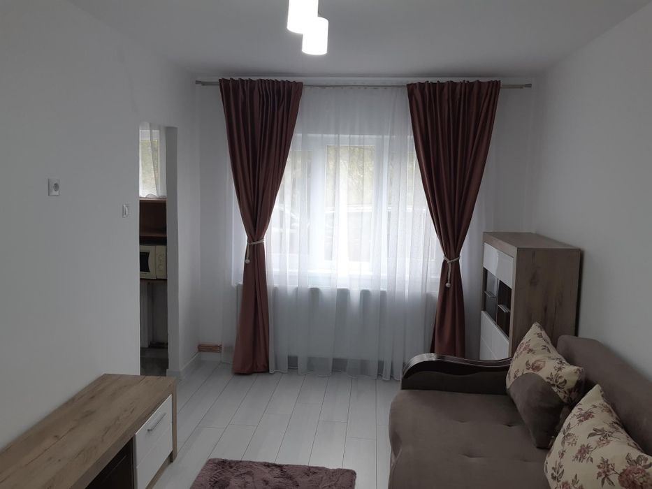 Schimb garsoniera în Cluj 21mp cu garsoniera 28mp plus diferența