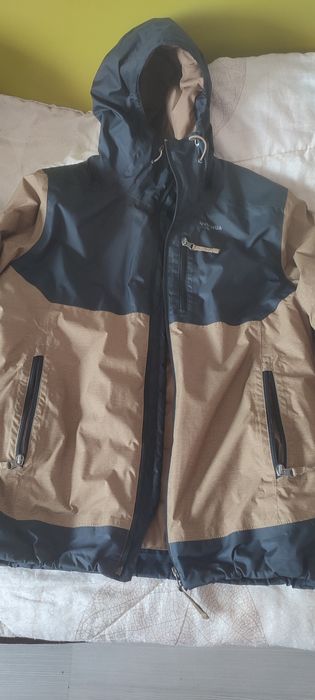 Мъжко непромокаемо яке за преходи