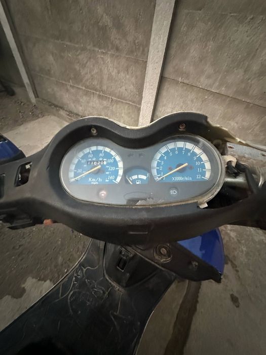 Vând scuter JONWAY de 125 sau schimb