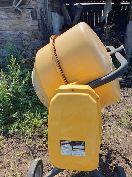 Бетоносмеситель "Эксперт" 260 литров.