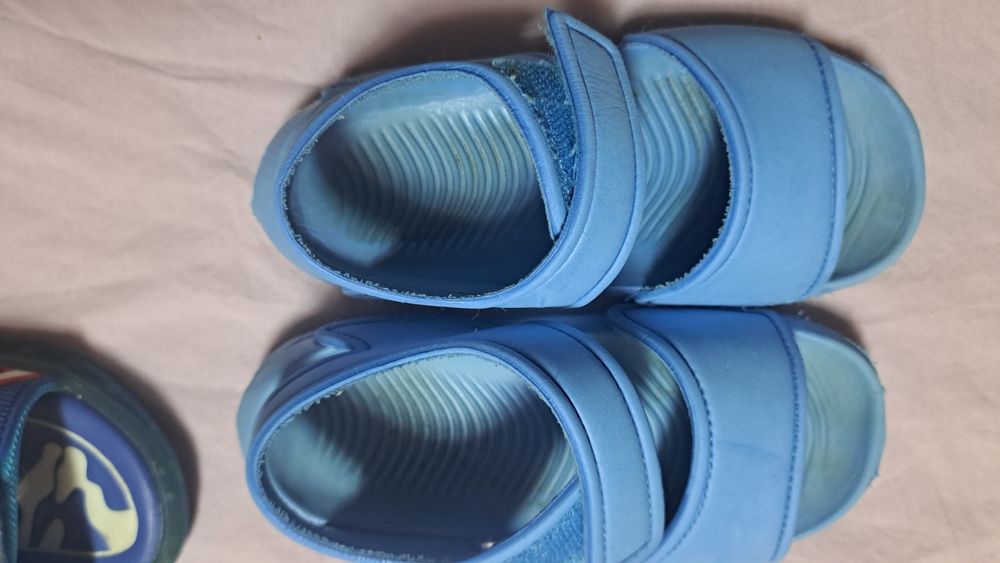 Crocs и сандали за момче