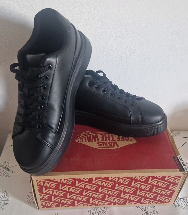 Vand pantofi ZARA 42