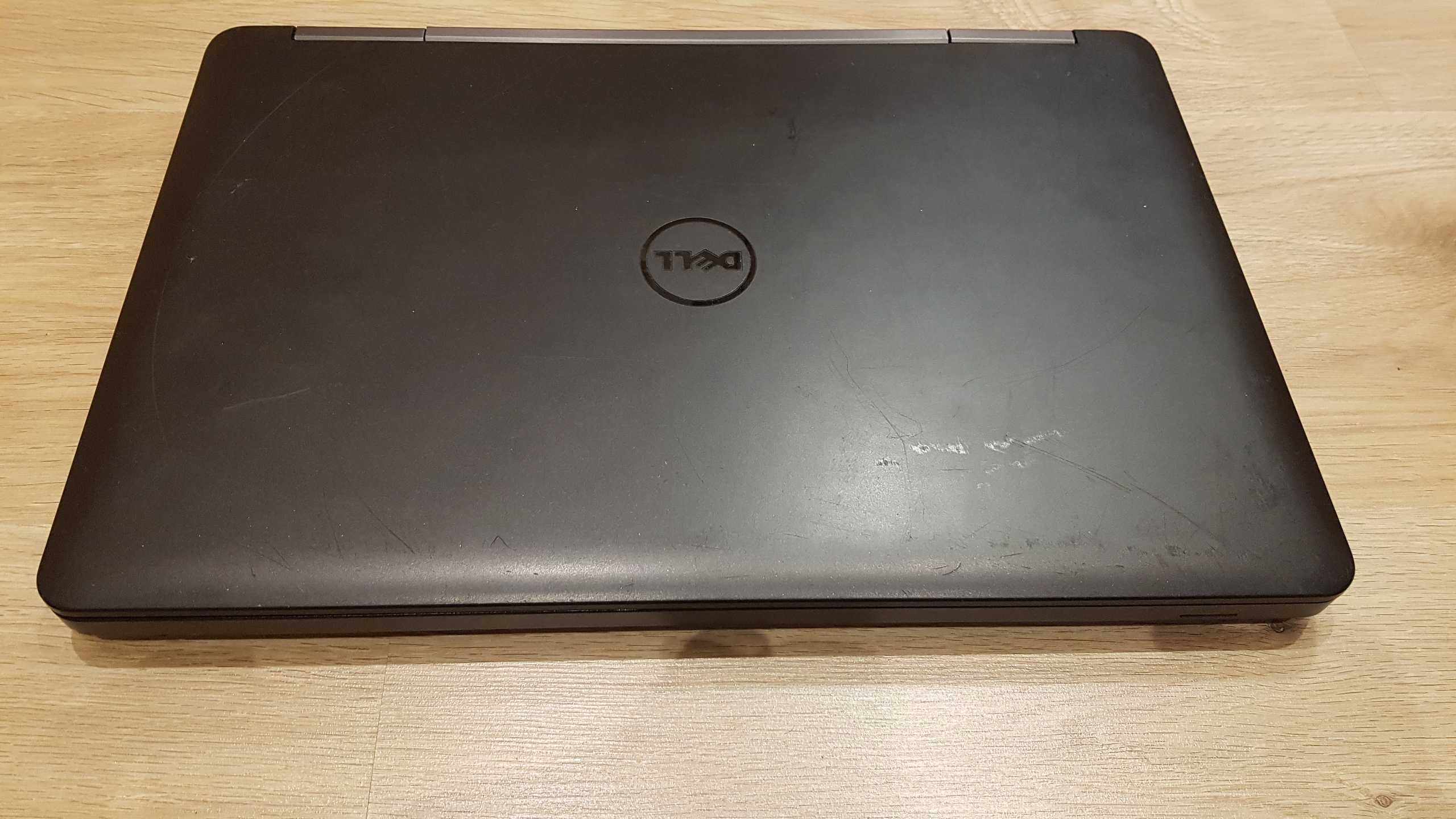 Dell Latitude E5540 incomplet pentru componente