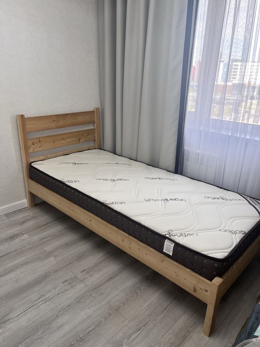 Срочно продам 2 кровати 90*200