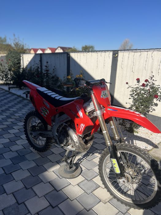 Vand Honda cr 250 sau schimb cu bmw e 46