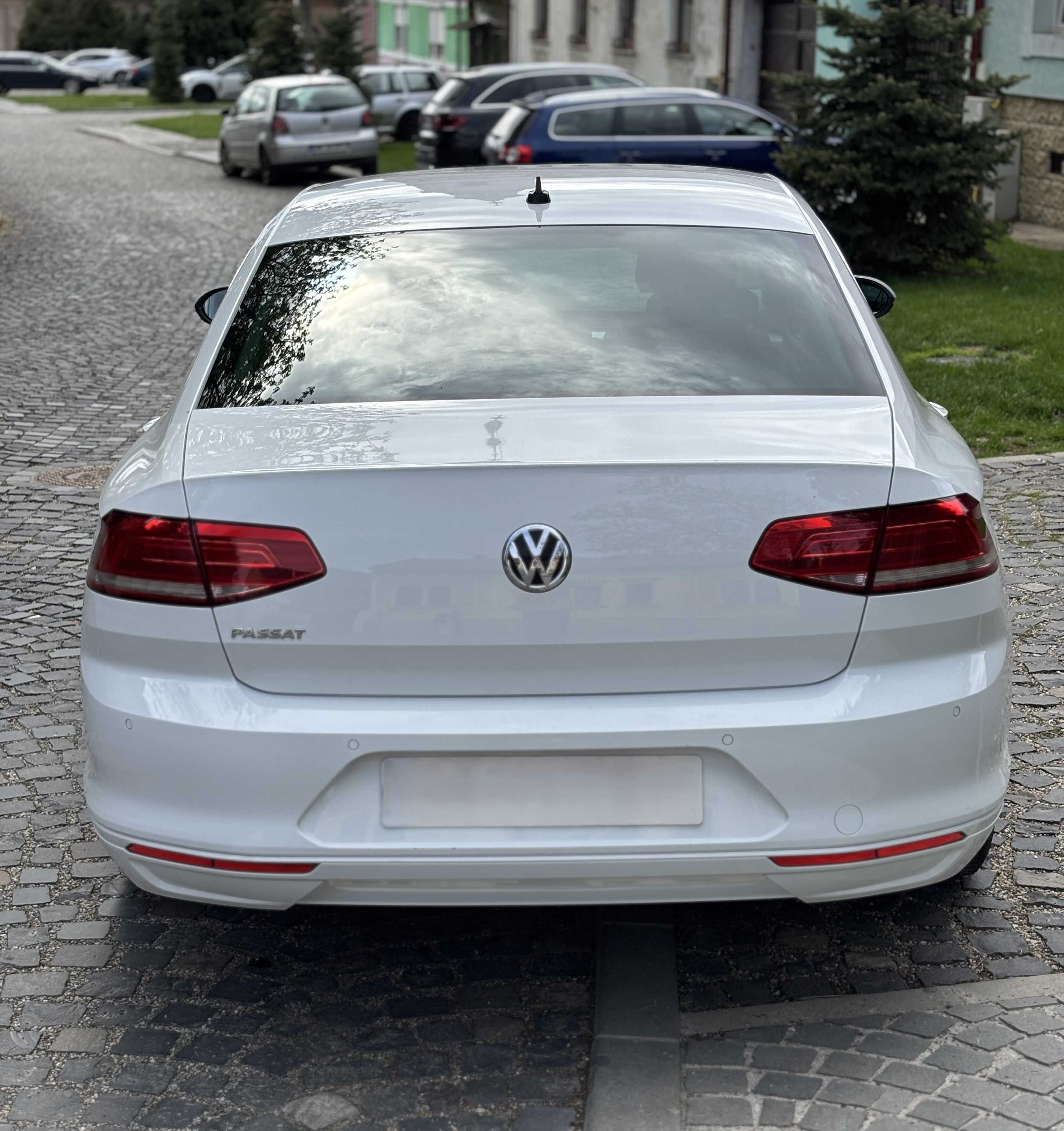 Volkswagen Passat 1.5 TSI Advance | 2020 |