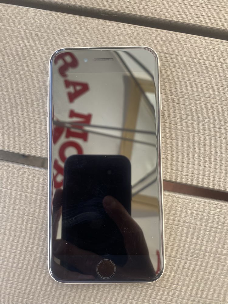 Iphone SE 3- 2022 г. Айфон SE 3
