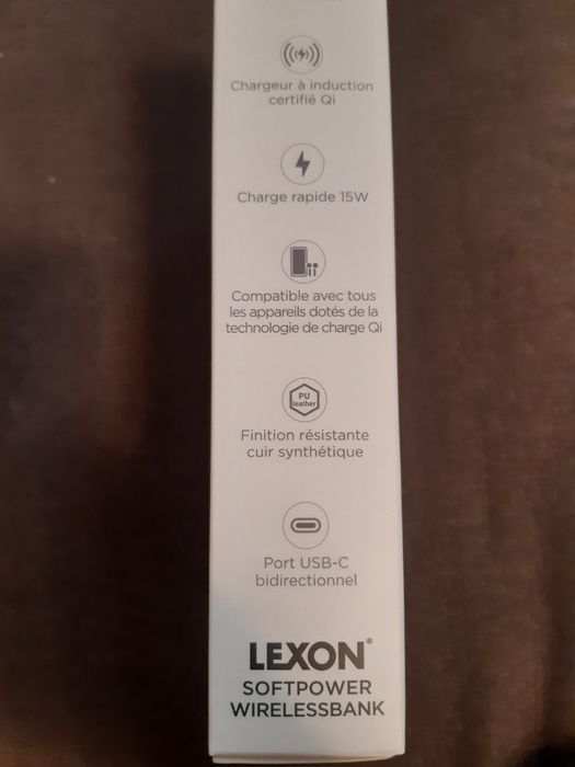 Vand power bank Lexon Wirelessbank 15w