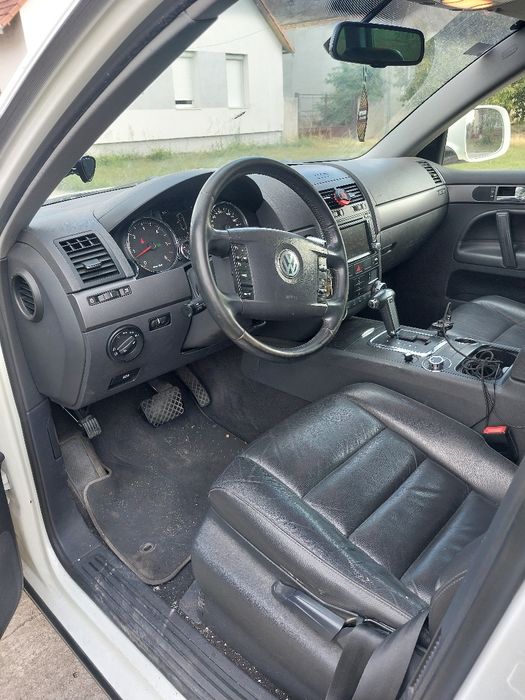 Volkswagen Touareg an 2009 3.0 TDI