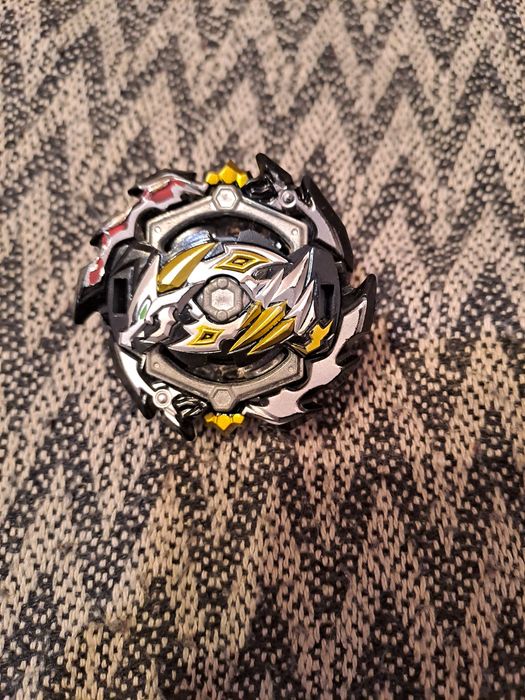 Игрушка бэйблэйд